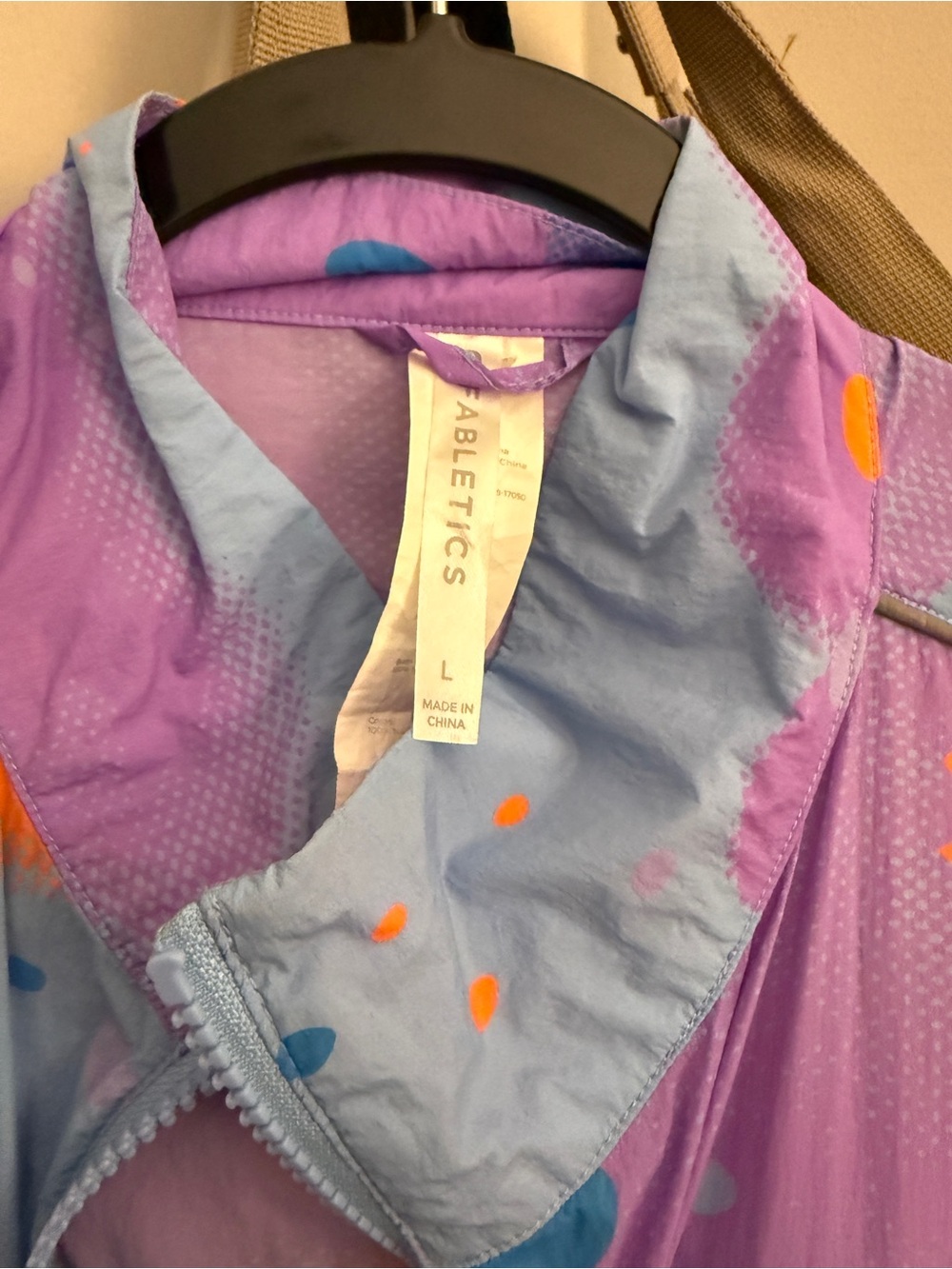Fabletics windbreaker - Picture 2 of 2